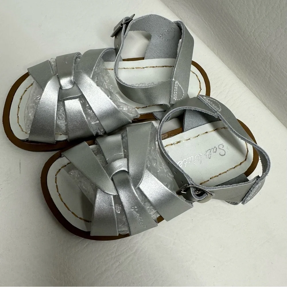 Salt water original Silver toddlers Sandals size 6
